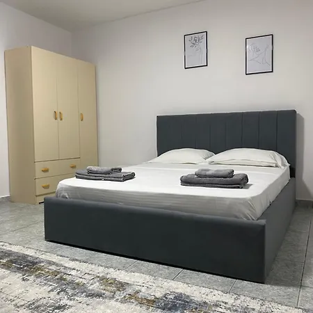 Ayso 2 Center Apartment *